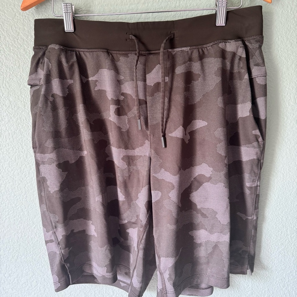 Lululemon- The Short 9" Linerless Camo